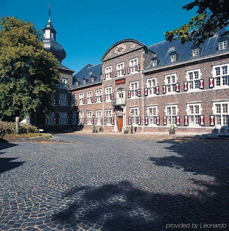 Abdij Hotel Rolduc 케르크라데 외부 사진