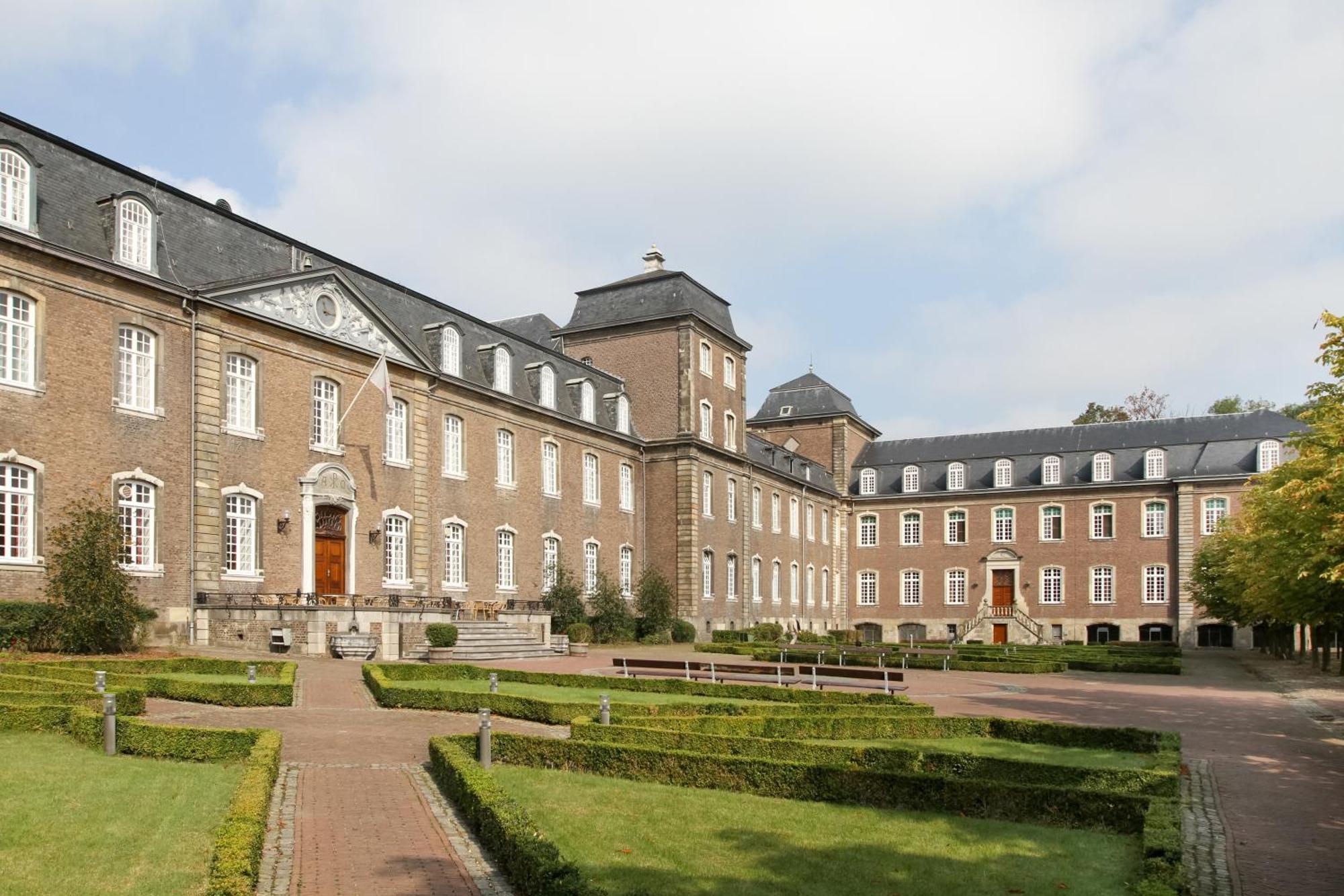 Abdij Hotel Rolduc 케르크라데 외부 사진