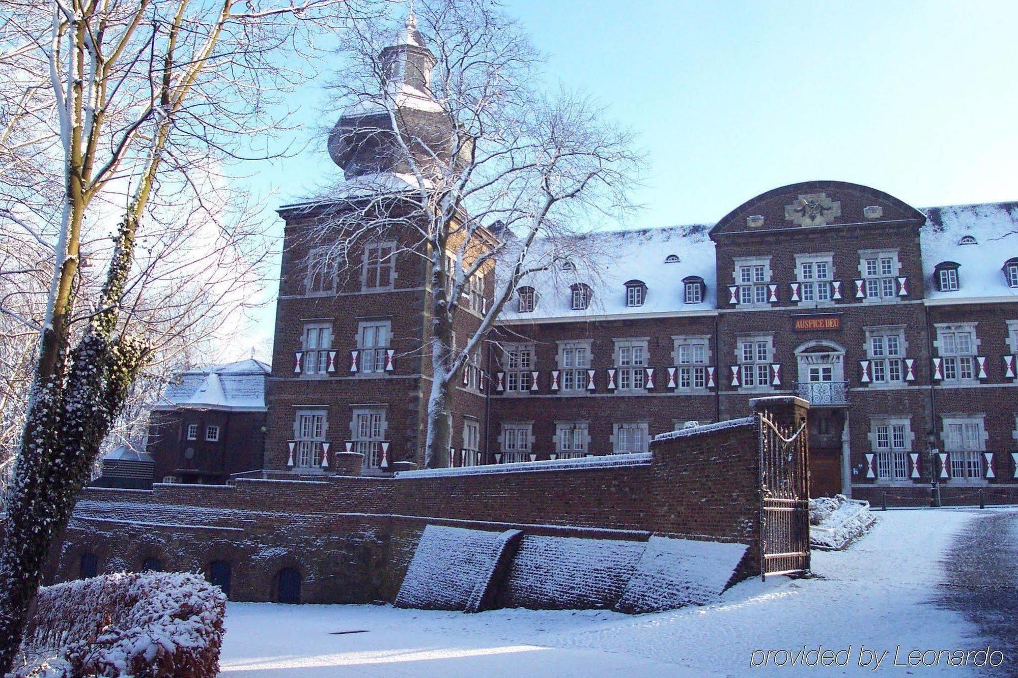 Abdij Hotel Rolduc 케르크라데 외부 사진